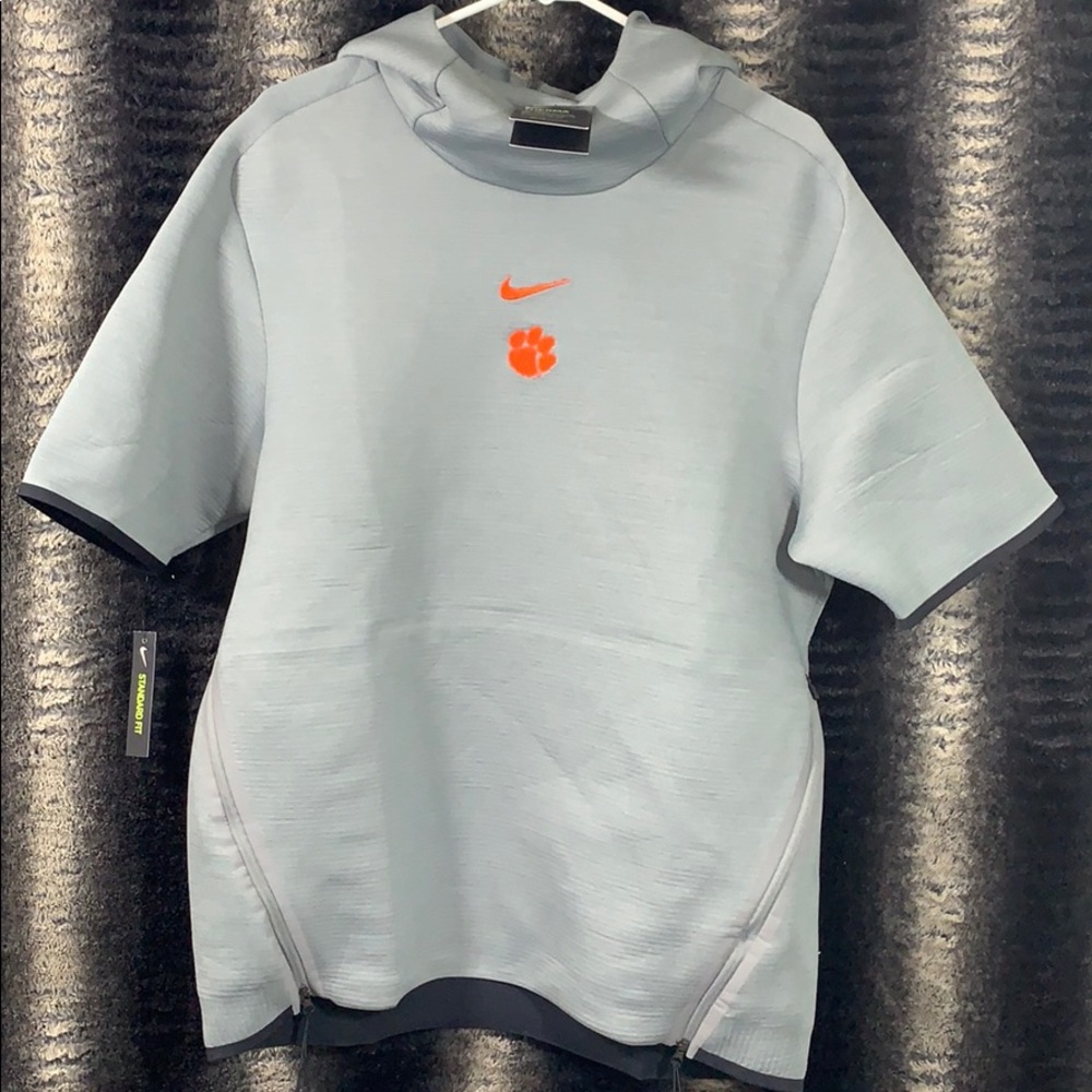 NWT NIKE THERMA WITH DRI FIT TECH